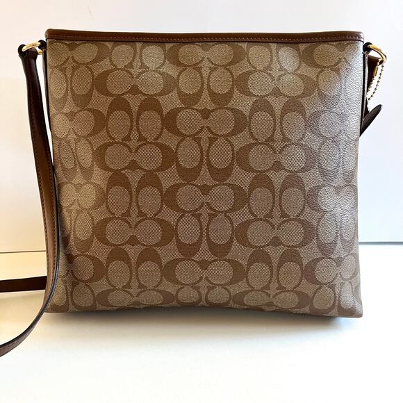 COACH NWOT, Signature Khaki Leather Crossbody Bag, Larger Size! - Picture 5 of 11